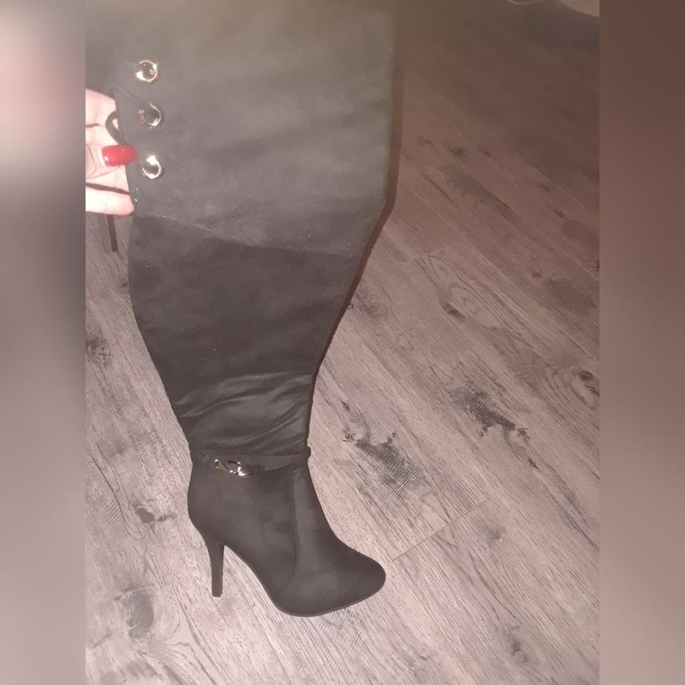 Suede black knee high heeled boot
